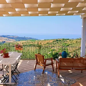 Immersa In Oliveto Vista Mare Hébergement de vacances